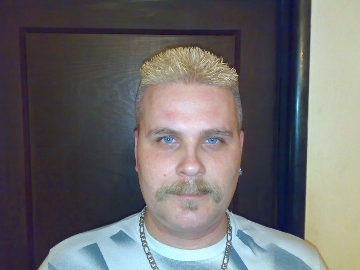já blond zepředu